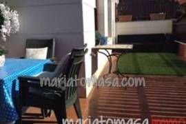 Fantastic townhouse with terrace, garage and large living area in a quiet area.
