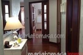 Fantastic townhouse with terrace, garage and large living area in a quiet area.