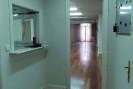 Office for rent in the heart of Bilbao, located in Plaza Circular (Abando)