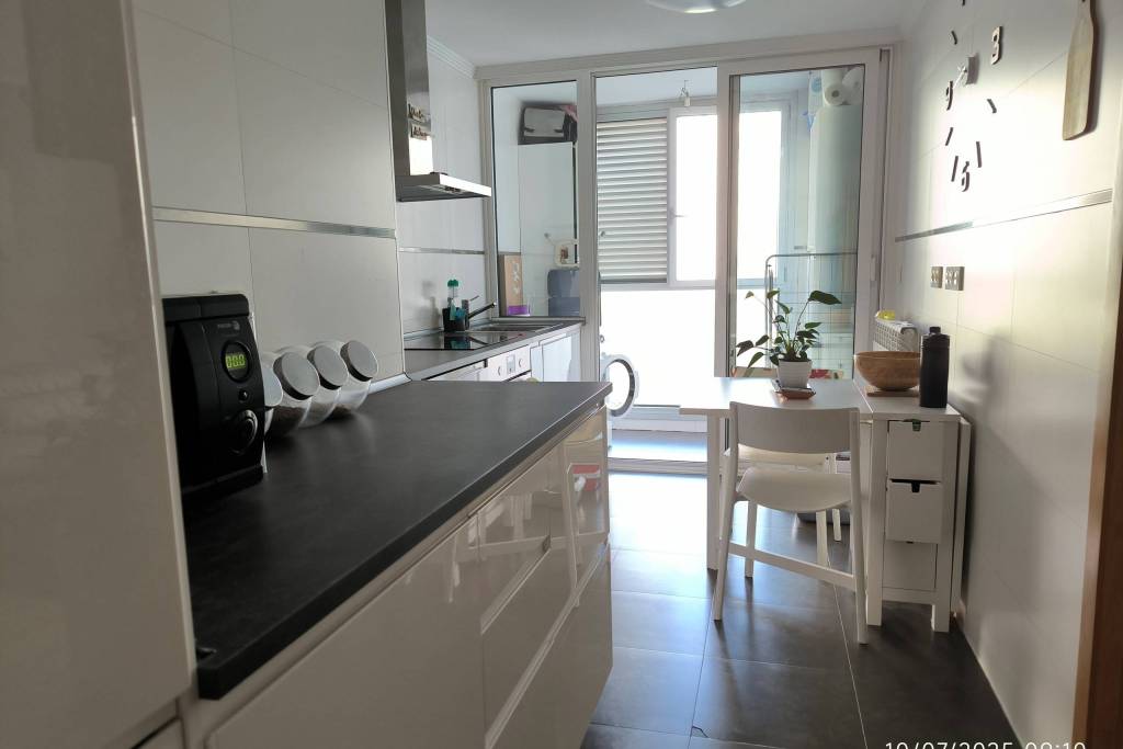 Flat for sale in Avenida Reina Sofia