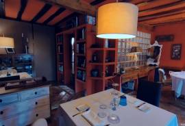 Fully operational restaurant for rent and sale 20km from Vitoria-Gasteiz