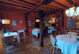 Fully operational restaurant for rent and sale 20km from Vitoria-Gasteiz