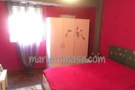 Spacious property with great possibilities of renovation in the center of Sestao