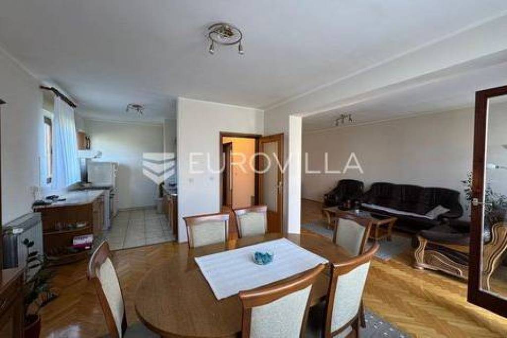 Đakovo, Pazarište – Spacious Family House with 236 m² of Living Space