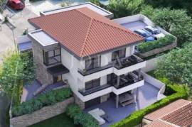 Ground floor apartment with garden 150m from the sea