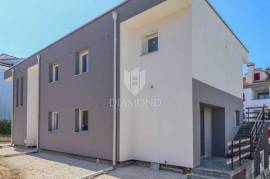 Rovinj! Three apartments in a new building with a pool!