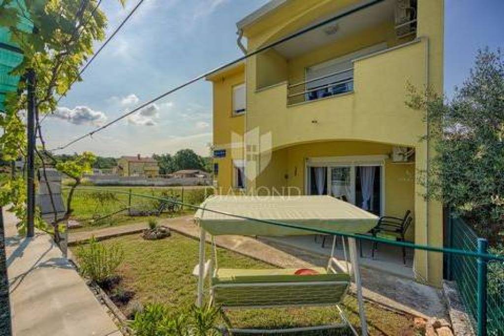 Novigrad area, two apartments 300m from the sea!