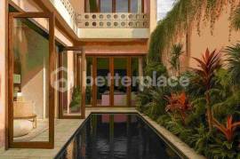 Elegant 3-Storey Villa with Rooftop Kitchen in Ungasan