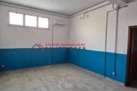 PRESSI VIA CESARO’ – Garage a partire da 15mq
