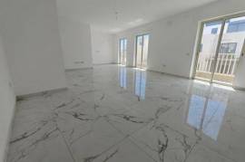 Spacious Modern and Newly built Apartment in Quiet Area
