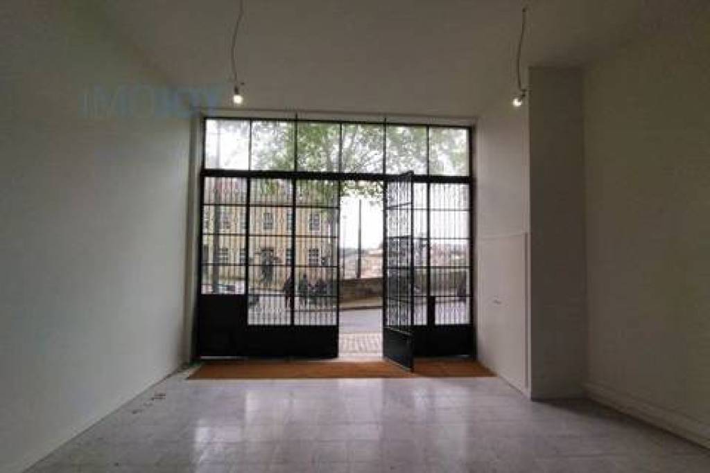 Fantastic Commercial Space for Rent in Porto