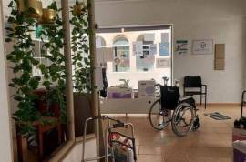 Comércio diverso em Atouguia da Baleia de 128,00 m²