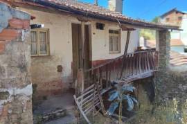 Casa de aldeia T2 em Castanheira de Pêra e Coentral de 98,00 m²