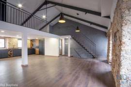 Prédio T4 em Monchique de 366,00 m²