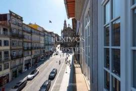 Prédio com 8 apartamentos à venda na Baixa do Porto