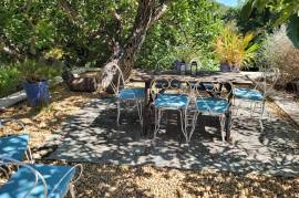 Charming Old Winegrower's House With 170 M2 Living Space And A 225 M2 Garden.