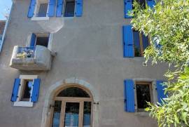 Charming Old Winegrower's House With 170 M2 Living Space And A 225 M2 Garden.