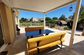 Immaculate Villa with Independent GUest Gite and Pool