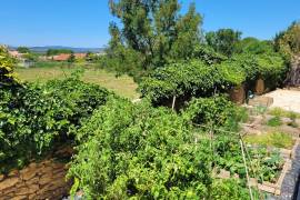 Immaculate Villa with Independent GUest Gite and Pool