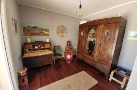 Immaculate Villa with Independent GUest Gite and Pool