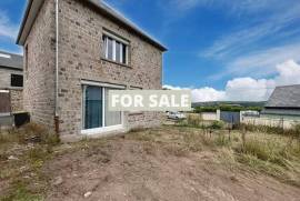 Detached Country House with Outbuilding