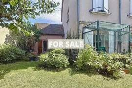 Coastal House in Great Location