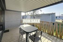 Holiday Cottage in Residential Park by the Coast