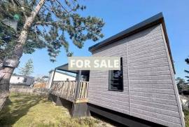 Holiday Cottage in Residential Park by the Coast