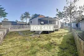 Holiday Cottage in Residential Park by the Coast