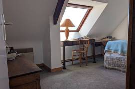 Detached House with Garden Detached House with Garden