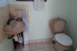 Detached House with Garden Detached House with Garden