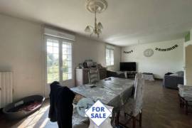 Detached Country House with Garden