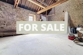 Country Barn to Renovate Further