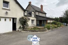 Detached Country House with Outbuilding