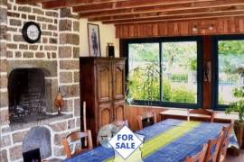 Detached Country House with Outbuilding