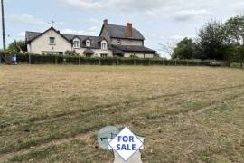 Detached Country House with Outbuilding