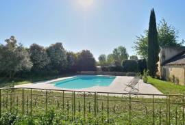 Manor House with Swimming Pool in Parkland Gardens