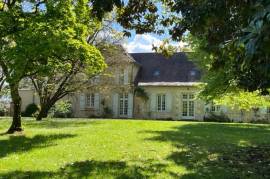Manor House with Swimming Pool in Parkland Gardens