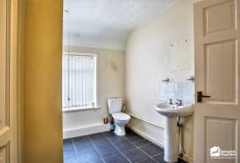 2 bedroom, Terraced House for sale