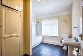 2 bedroom, Terraced House for sale