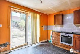 2 bedroom, Terraced House for sale