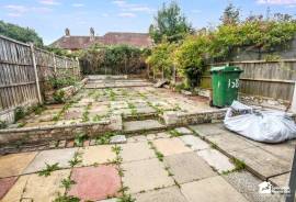 2 bedroom, Terraced House for sale