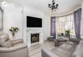 3 bedroom, Semi-detached house for sale 3 bedroom, Semi-detached house for sale