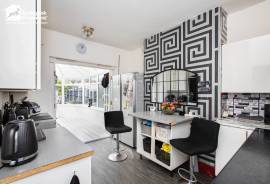 3 bedroom, Semi-detached house for sale 3 bedroom, Semi-detached house for sale