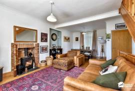 3 bedroom, Terraced House for sale