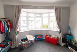 3 bedroom, Semi-detached bungalow for sale