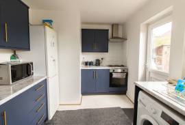 3 bedroom, Semi-detached bungalow for sale