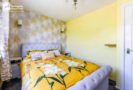 3 bedroom, Detached house for sale