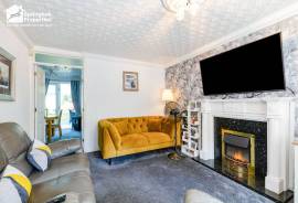 3 bedroom, Detached house for sale