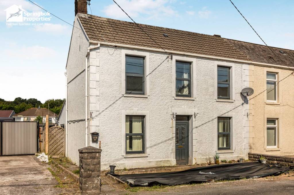 3 bedroom, Semi-detached house for sale
